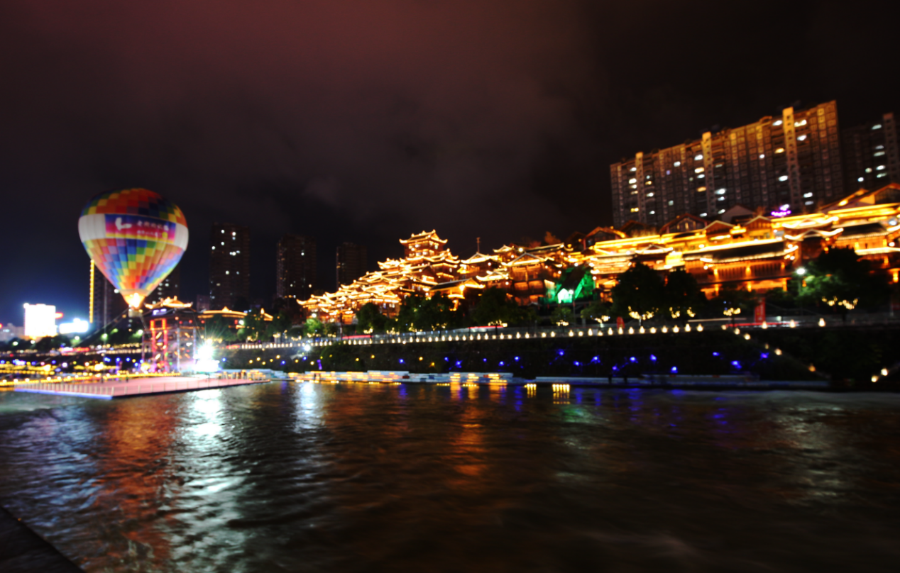 越“土”越时尚，这里过年不一样(图9)